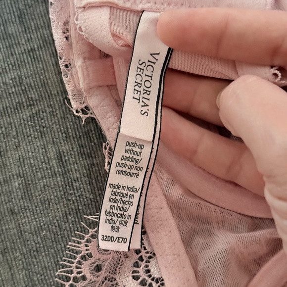 Victoria Secret Wicked Lace Balconette bra - Picture 5 of 5